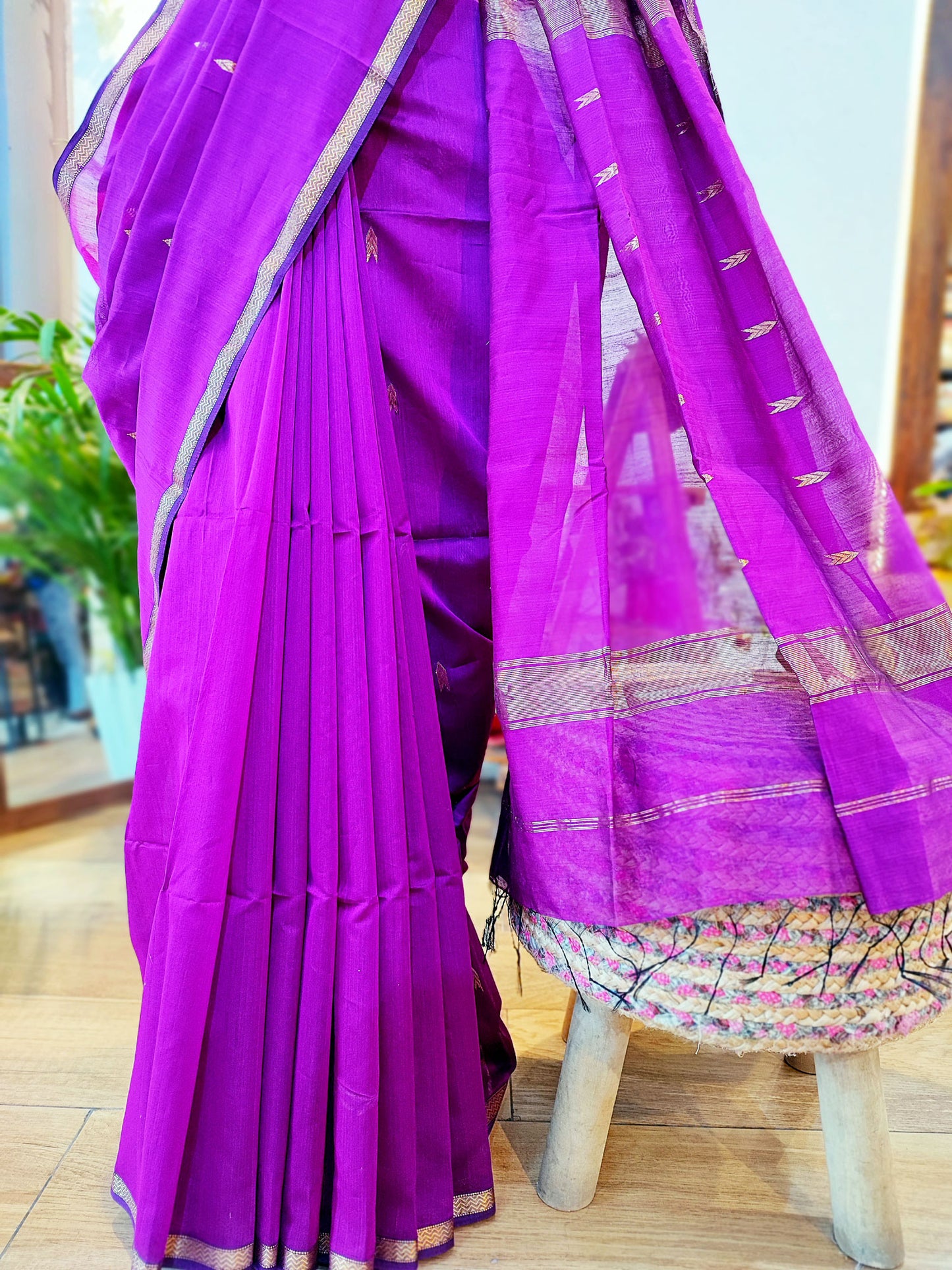 Magenta Premium Maheshwari Silk Saree with Thin Zari Border