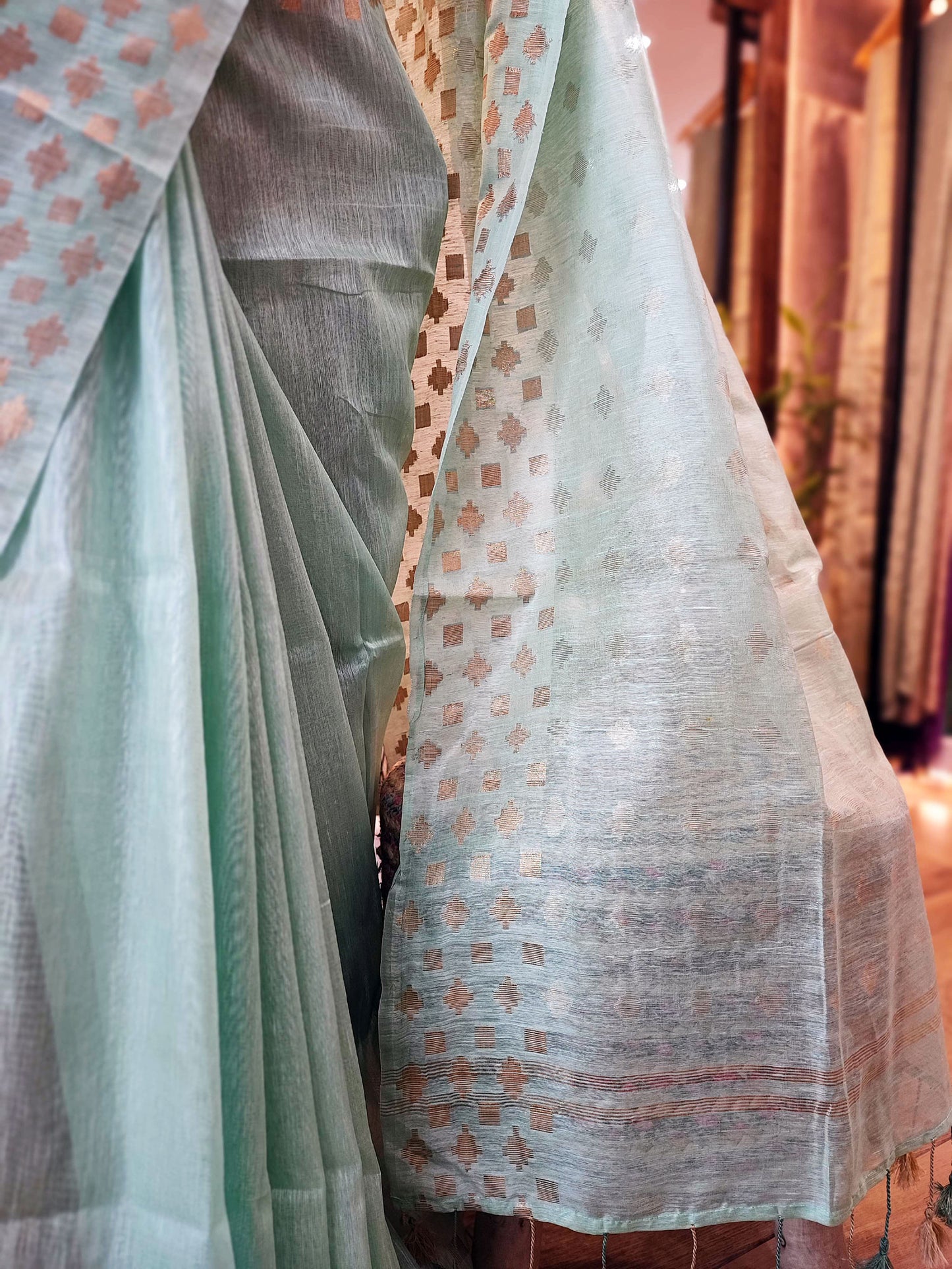 Ultramarine Green Linen Silk Saree With Golden Weaving