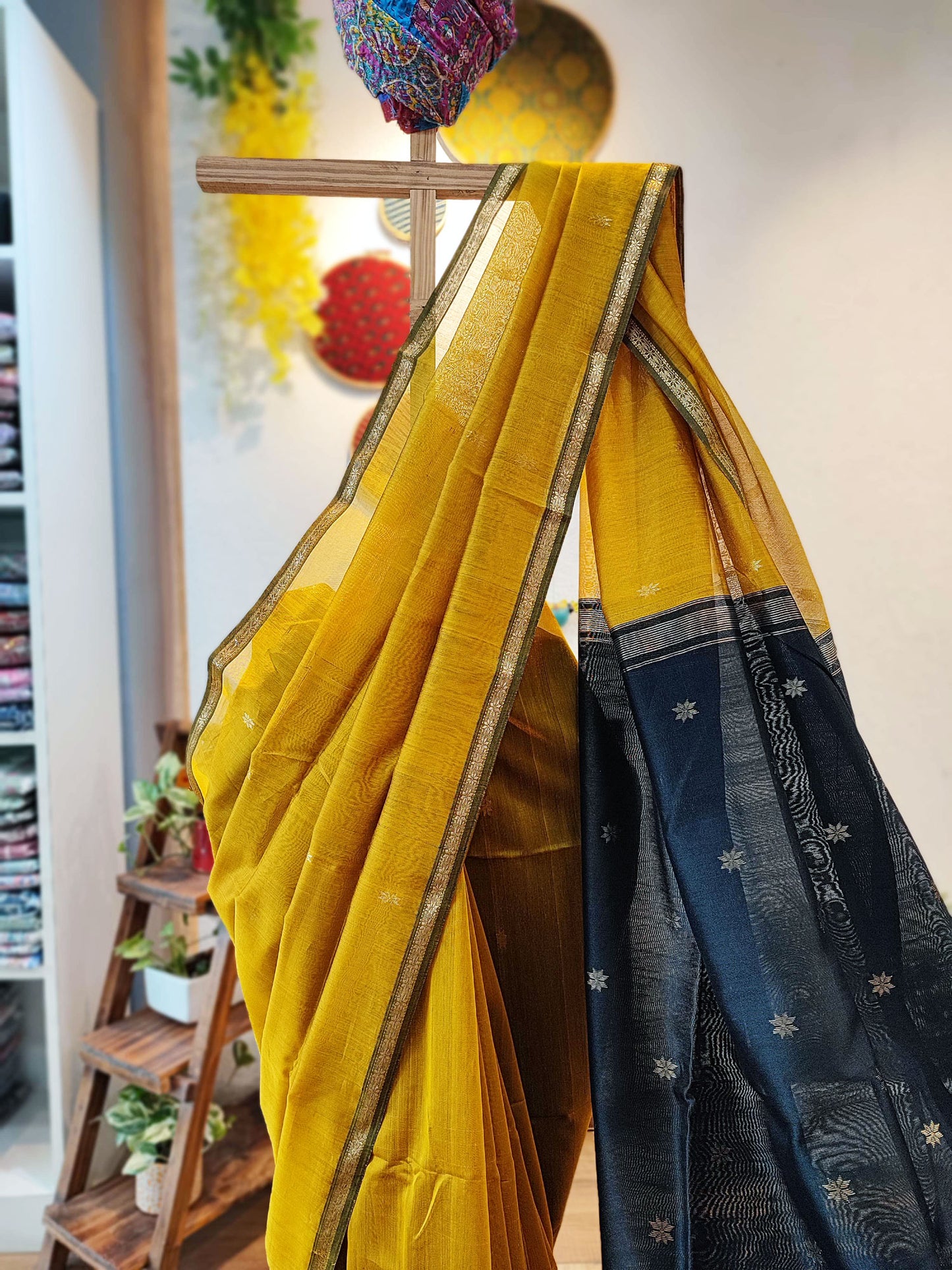 Yellow & Black Maheshwari Silk Saree with Thin Zari Border
