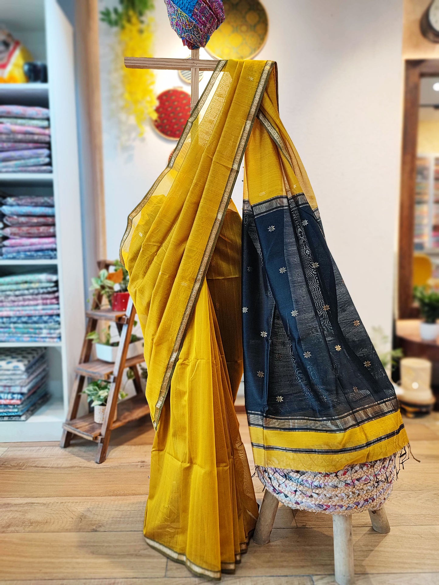 Yellow & Black Maheshwari Silk Saree with Thin Zari Border