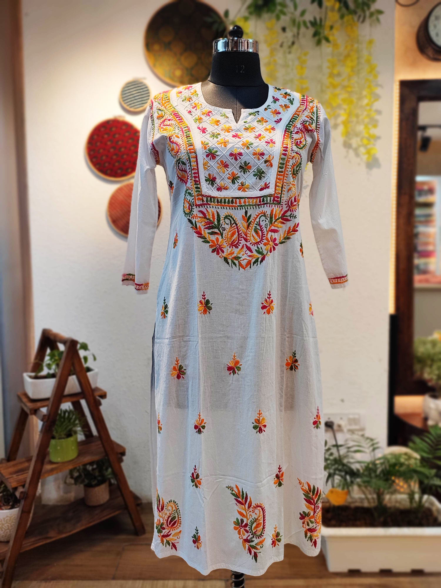 Pure Cotton Lucknowi White Kurta With Multicolor Chikankari