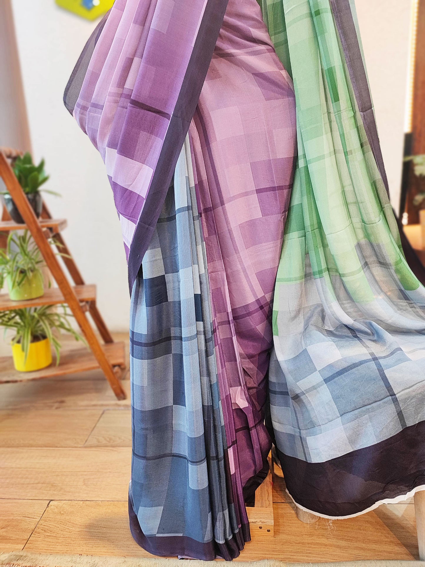 Multicolor Geometric Print Crepe Saree with Running Blouse