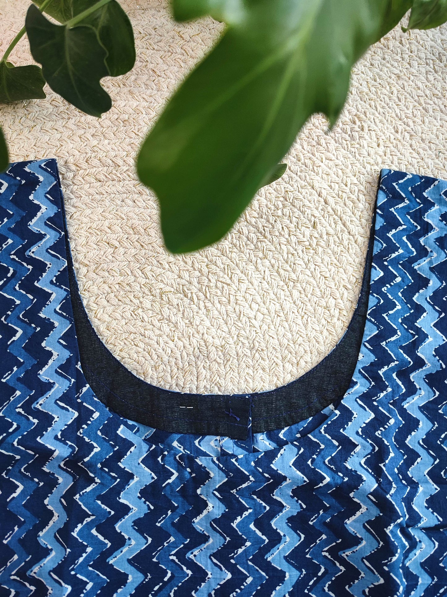 Indigo Zig-Zag Cotton Sleeveless Blouse – Handblock Print