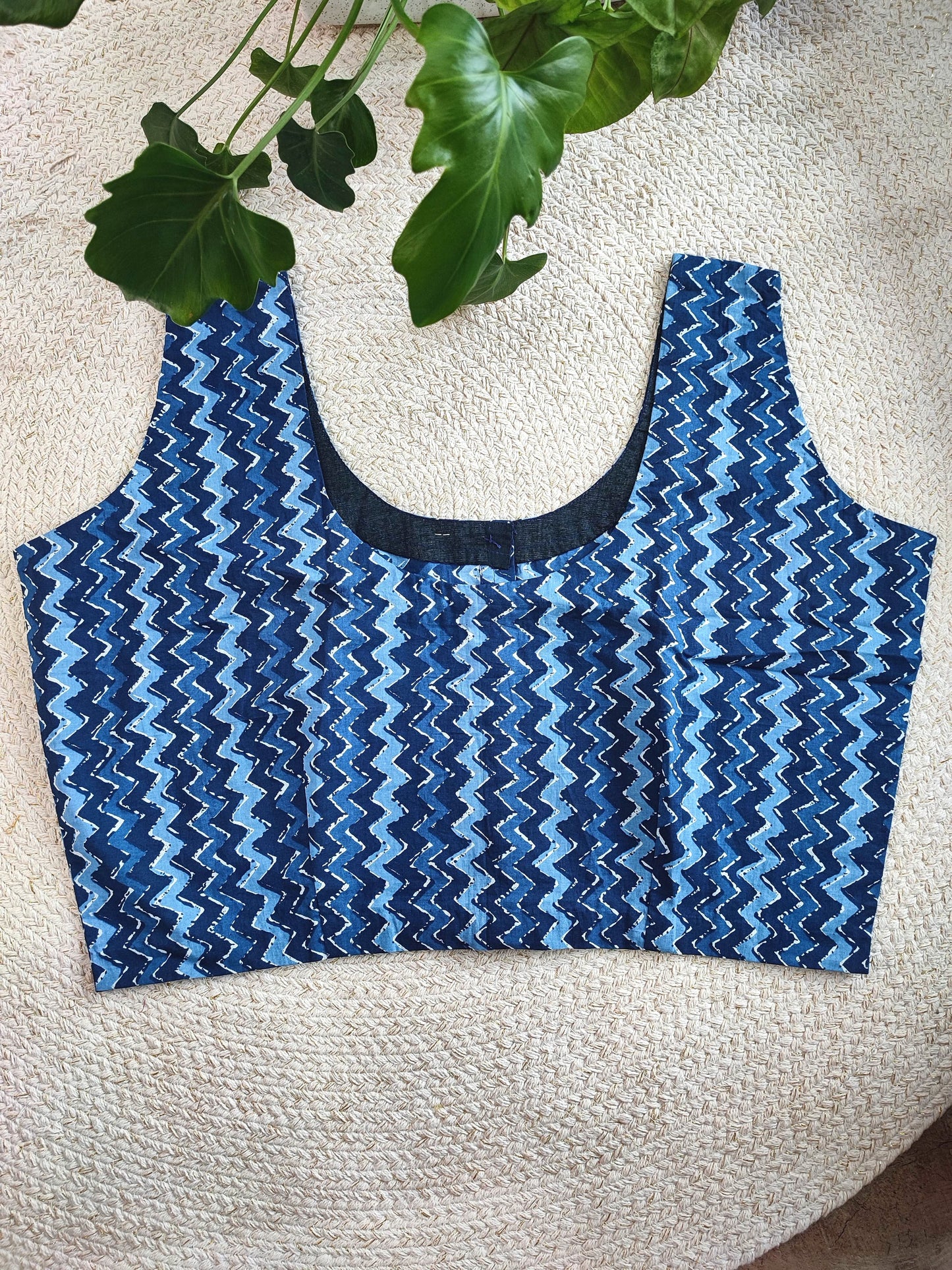Indigo Zig-Zag Cotton Sleeveless Blouse – Handblock Print