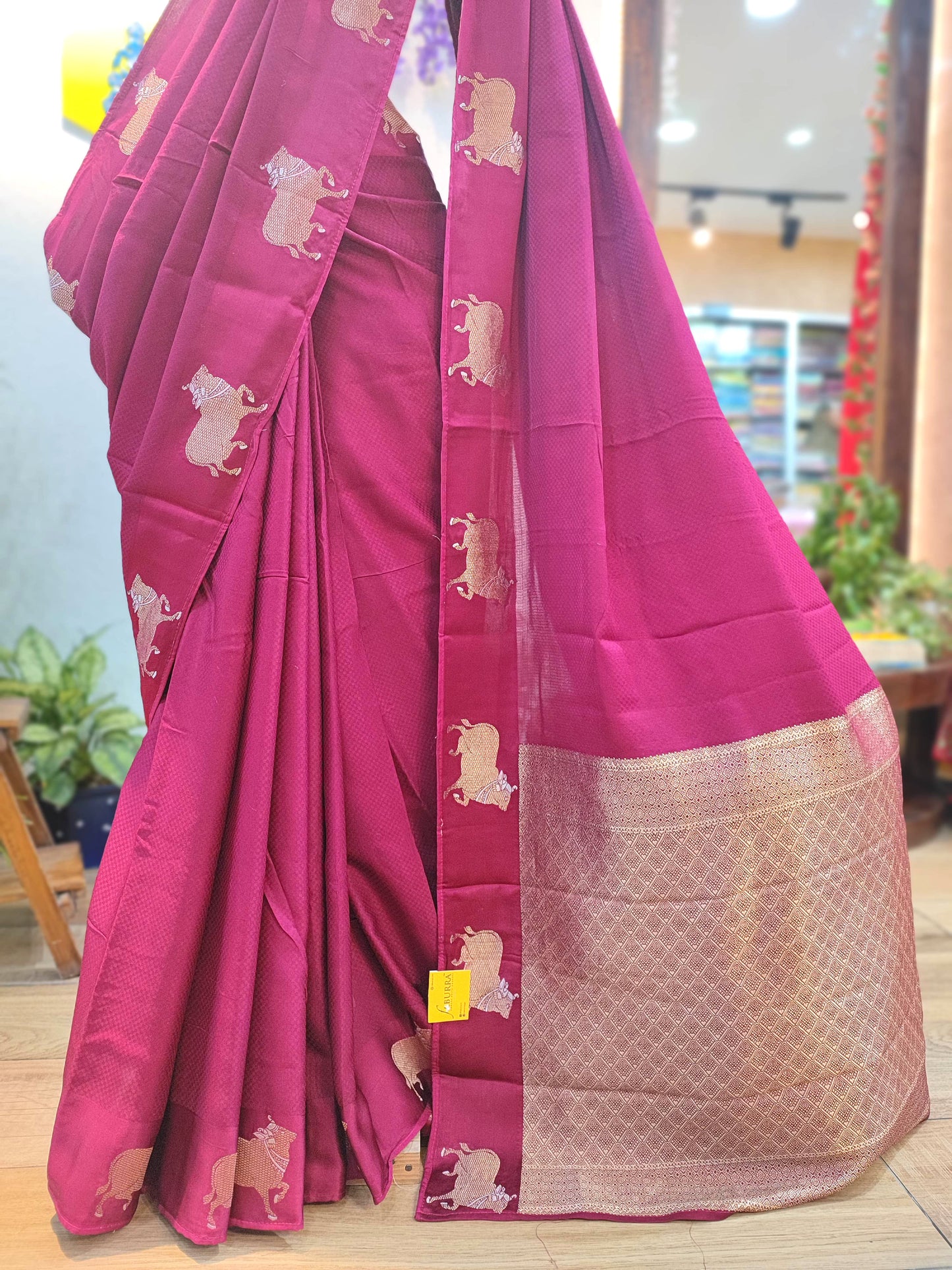 Magenta Mashru Silk Banarasi Saree with Zari Border & Nandi Motifs (Running Blouse Piece)