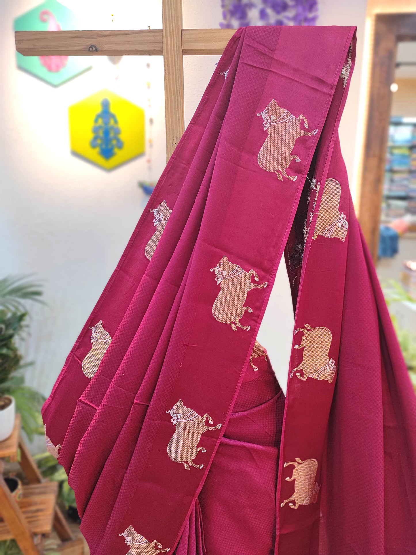 Magenta Mashru Silk Banarasi Saree with Zari Border & Nandi Motifs (Running Blouse Piece)