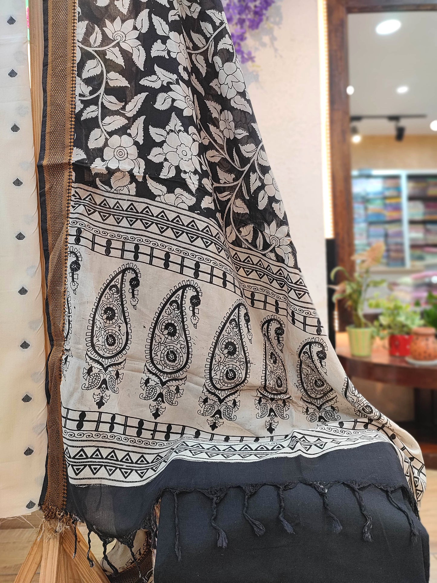 Ivory White Handloom Cotton Suit with Black Kalamkari Dupatta & Solid Black Bottom