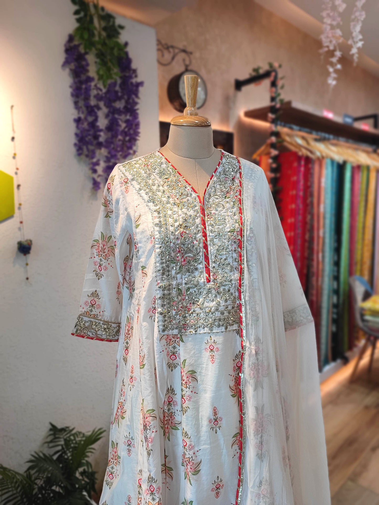 Floral Muslin Silk Kurta with Tulip Pants & Gota Patti Dupatta – Elegant Festive Wear