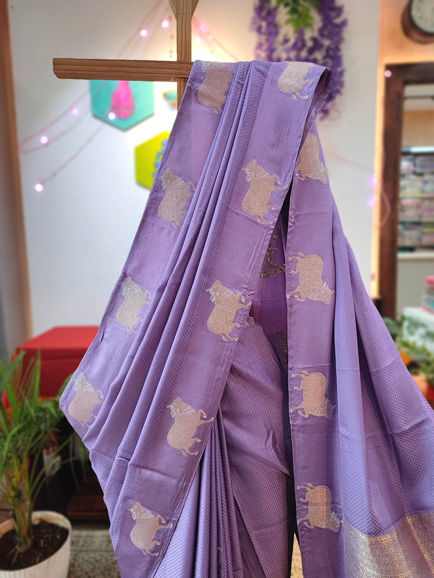 Lavender Gajji Silk Saree with Silver Zari Nandi Motifs | Festive Wear