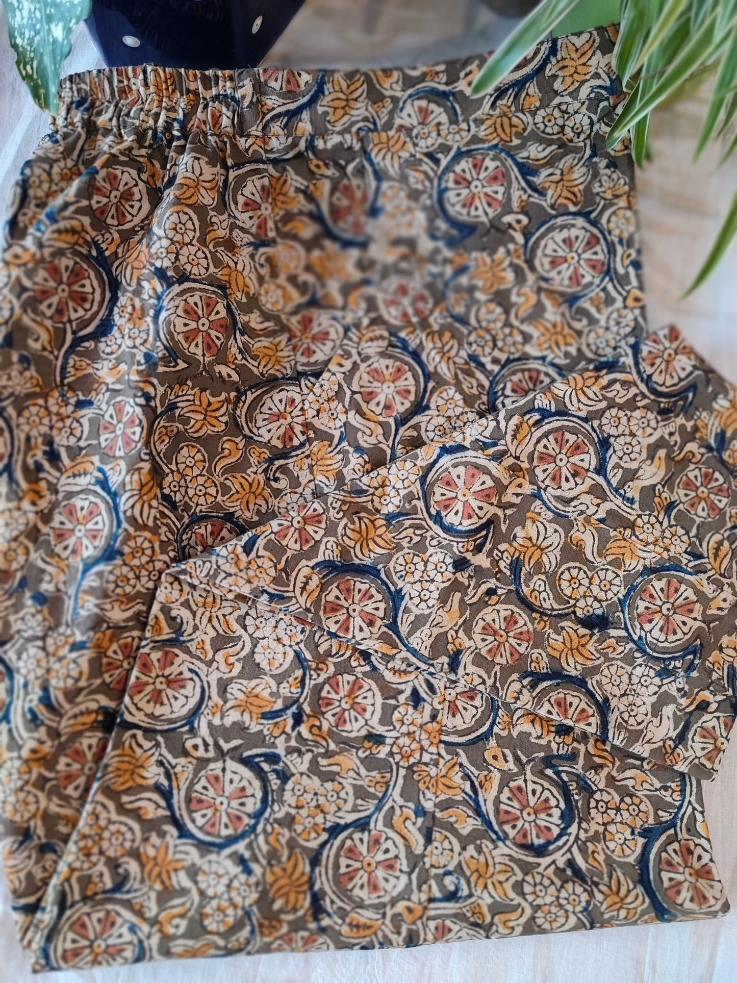 Dense Floral Handblock Printed Kalamkari Pants