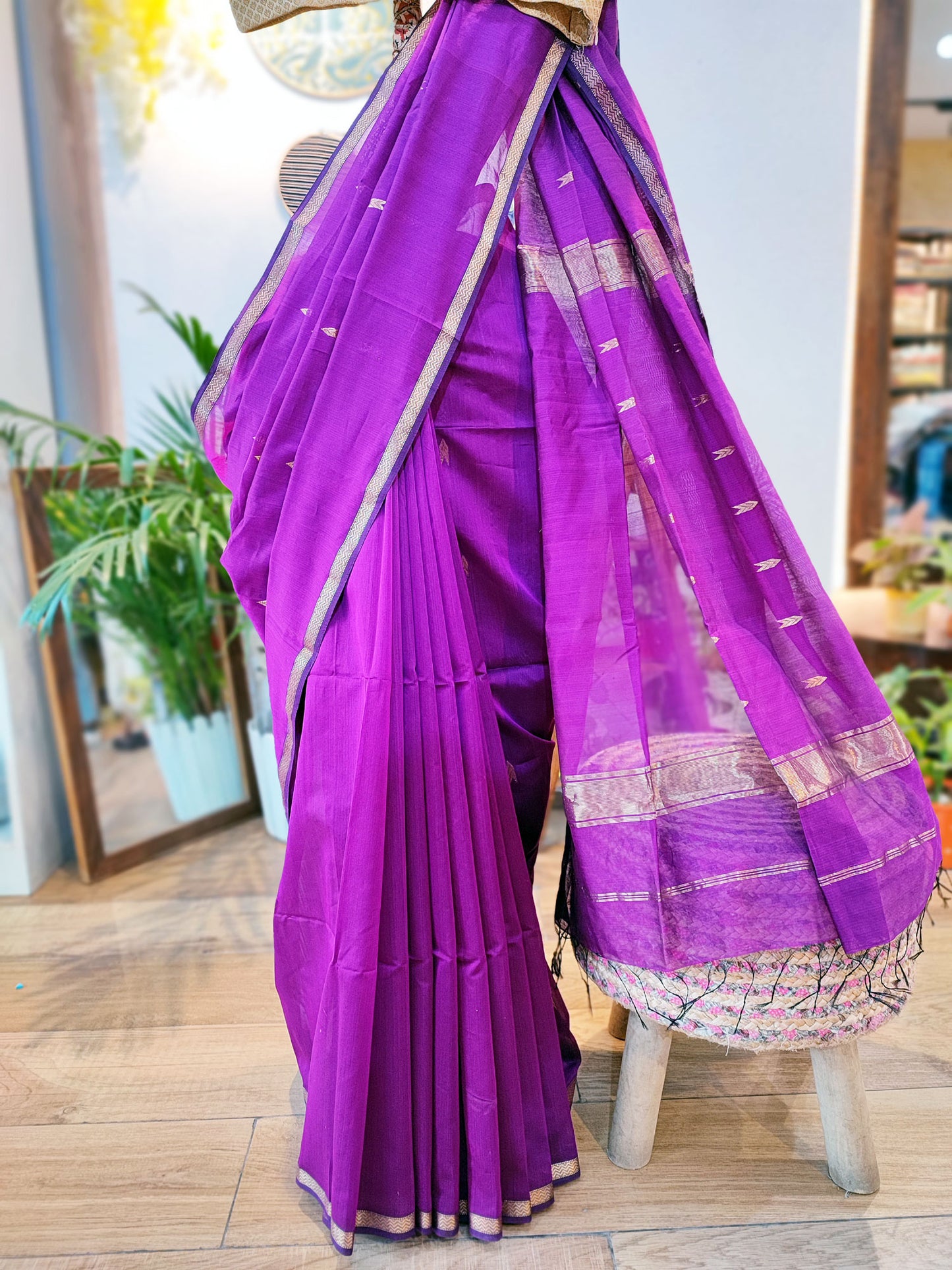 Magenta Premium Maheshwari Silk Saree with Thin Zari Border