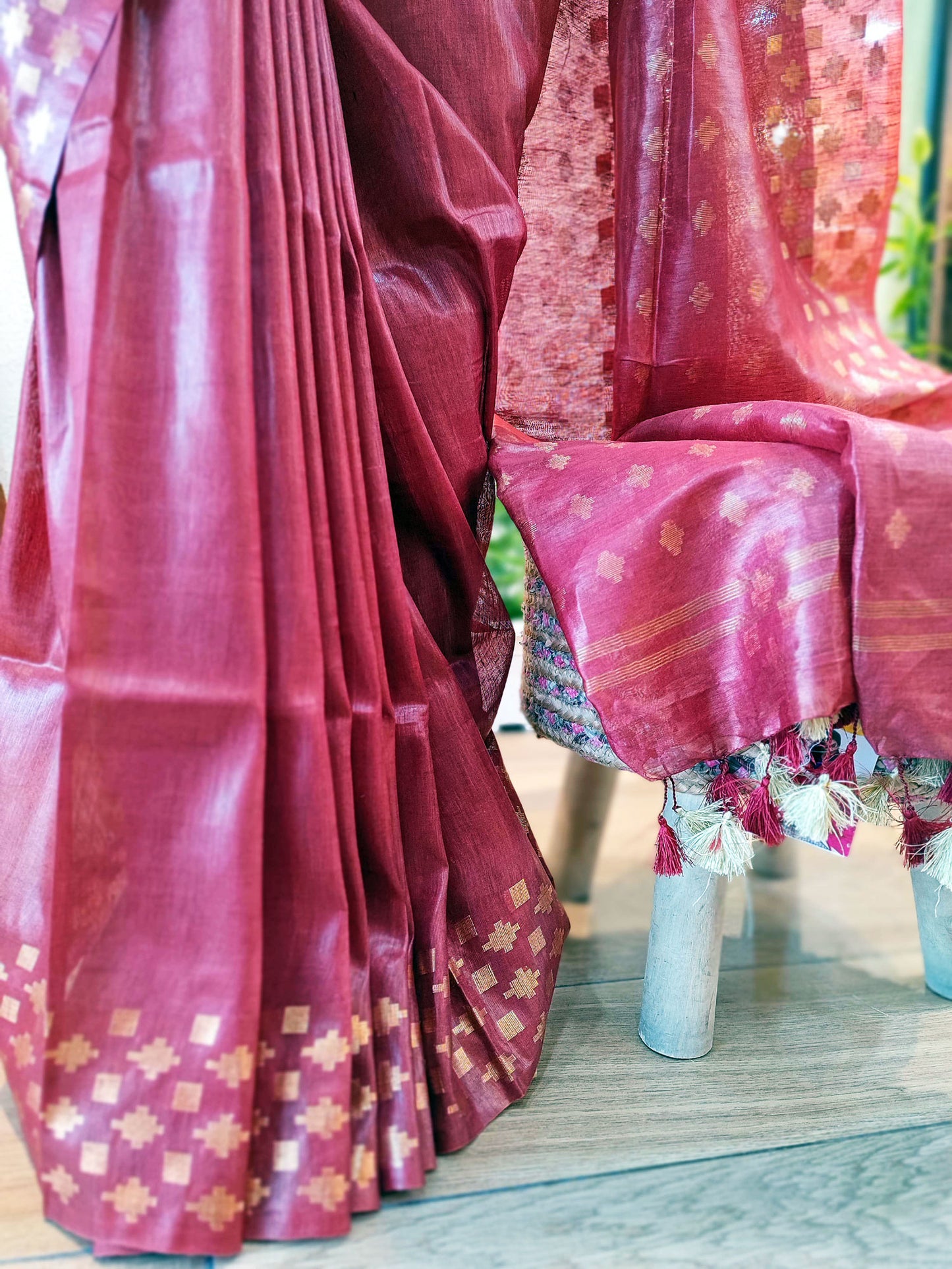 Blush Red Linen Silk Saree With Golden Weaving