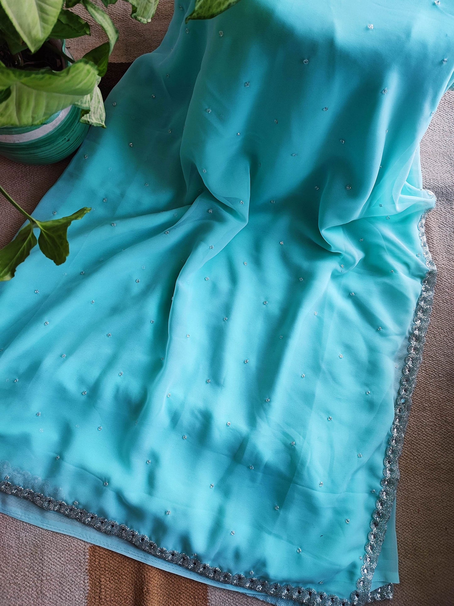 Firozi Semi Georgette Saree With Handwork Border & Blouse