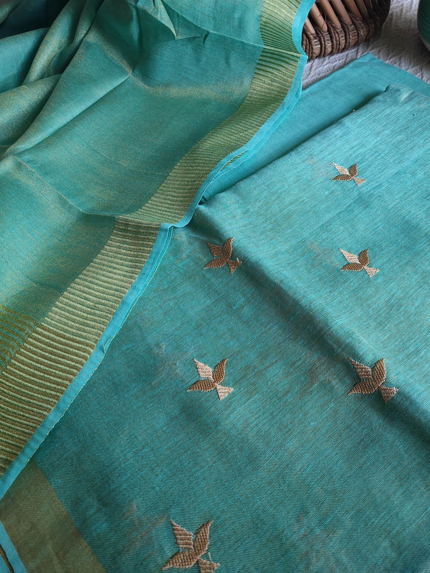 Firozi Handloom Soft Tissue Linen Suit With Resham Embroided Shirt & Zari Border Dupatta (Copy)