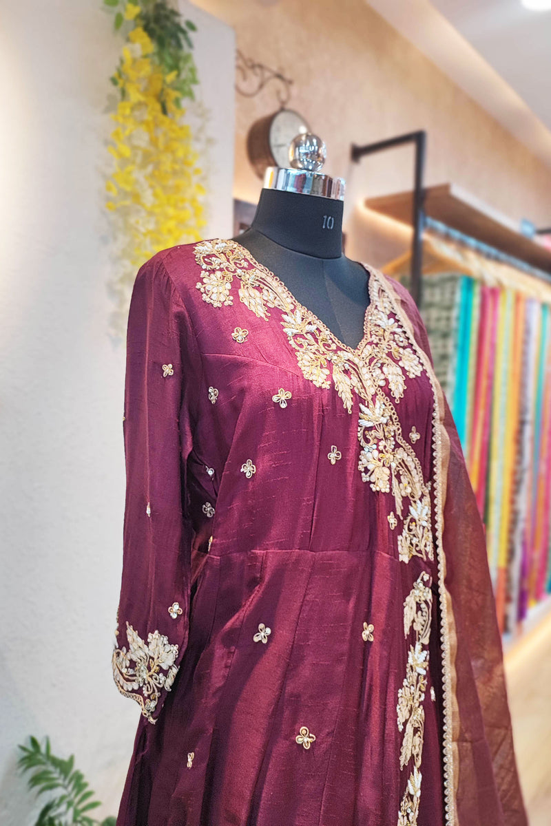 Maroon Mul Chanderi 3-Piece Suit Set with Handwork & Tissue Dupatta