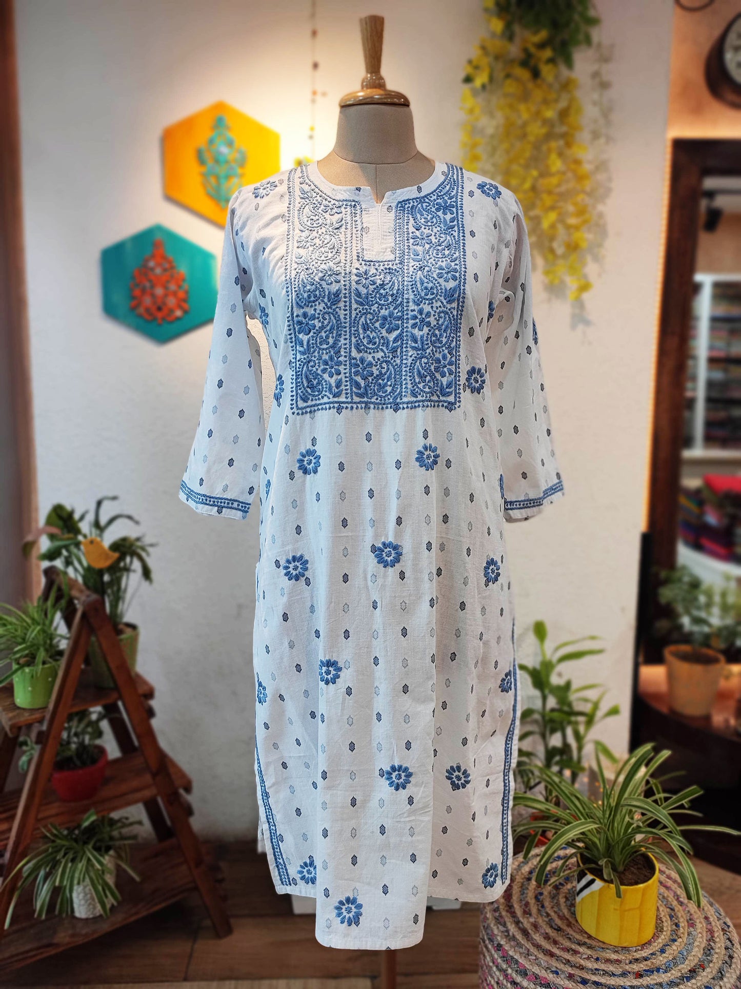Pure Handloom Cotton Kurta with Lucknowi Embroidery