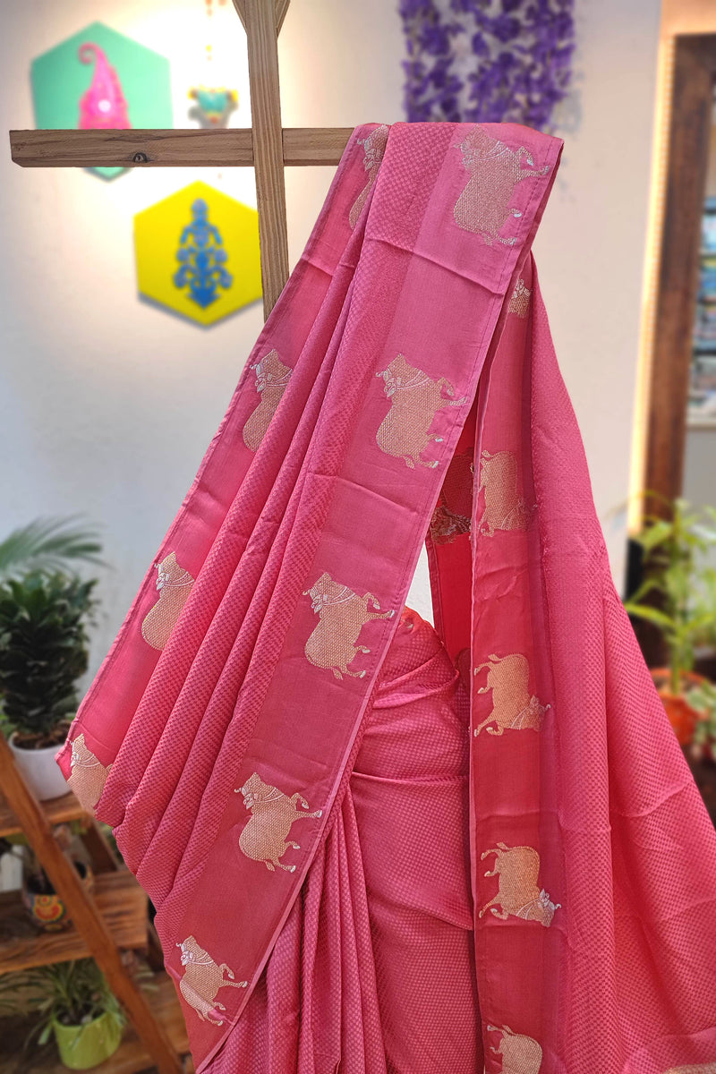 Peach Banarasi Mashri silk Saree with Golden Zari Border & Nandi Motifs (Running Blouse Piece)