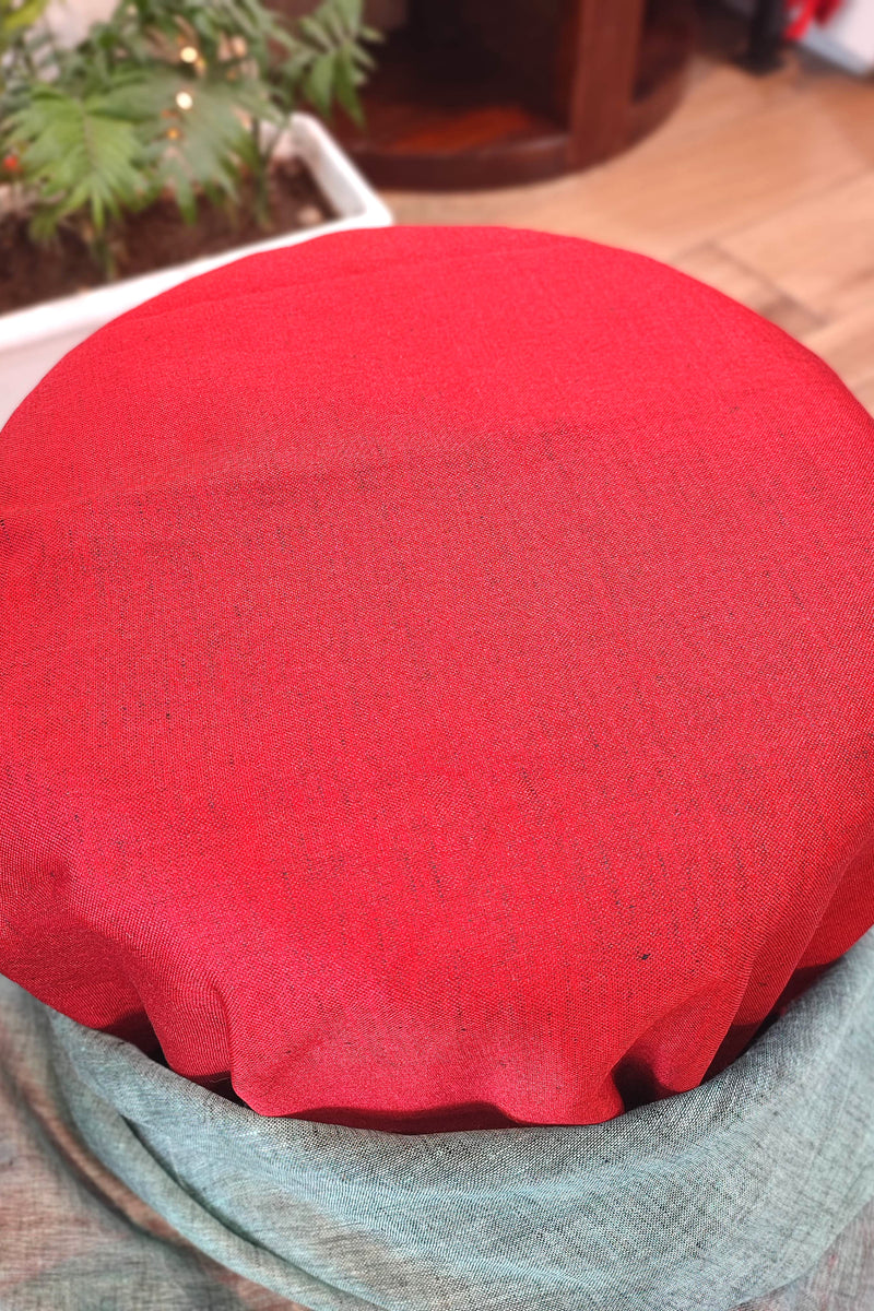 Vibrant Turquoise Green and Red Pure Linen Saree with Woven Border and Multicolor Tassel Pallu – Lightweight Ethnic Drape for Office & Festive Wear