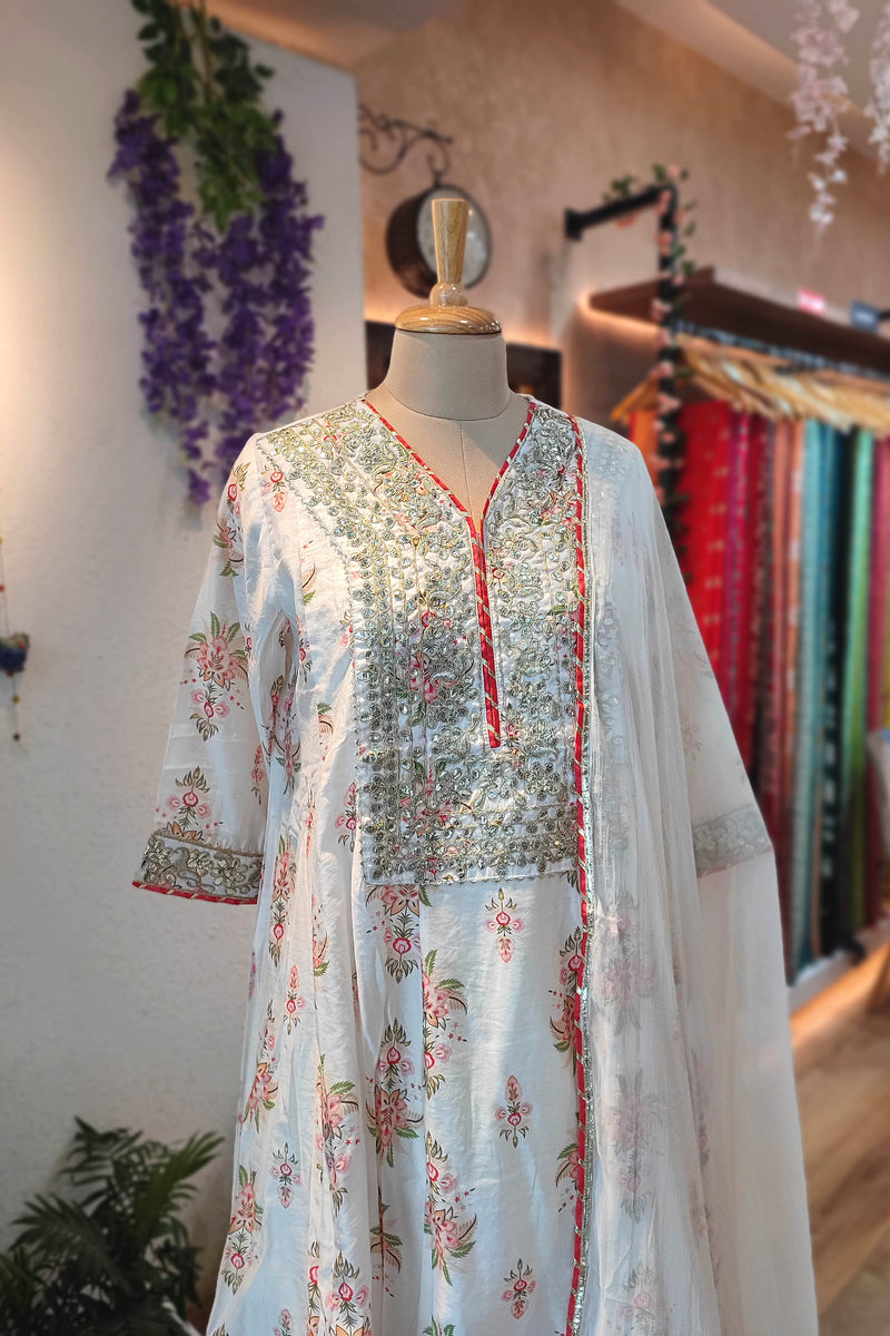 Floral Muslin Silk Kurta with Tulip Pants & Gota Patti Dupatta – Elegant Festive Wear