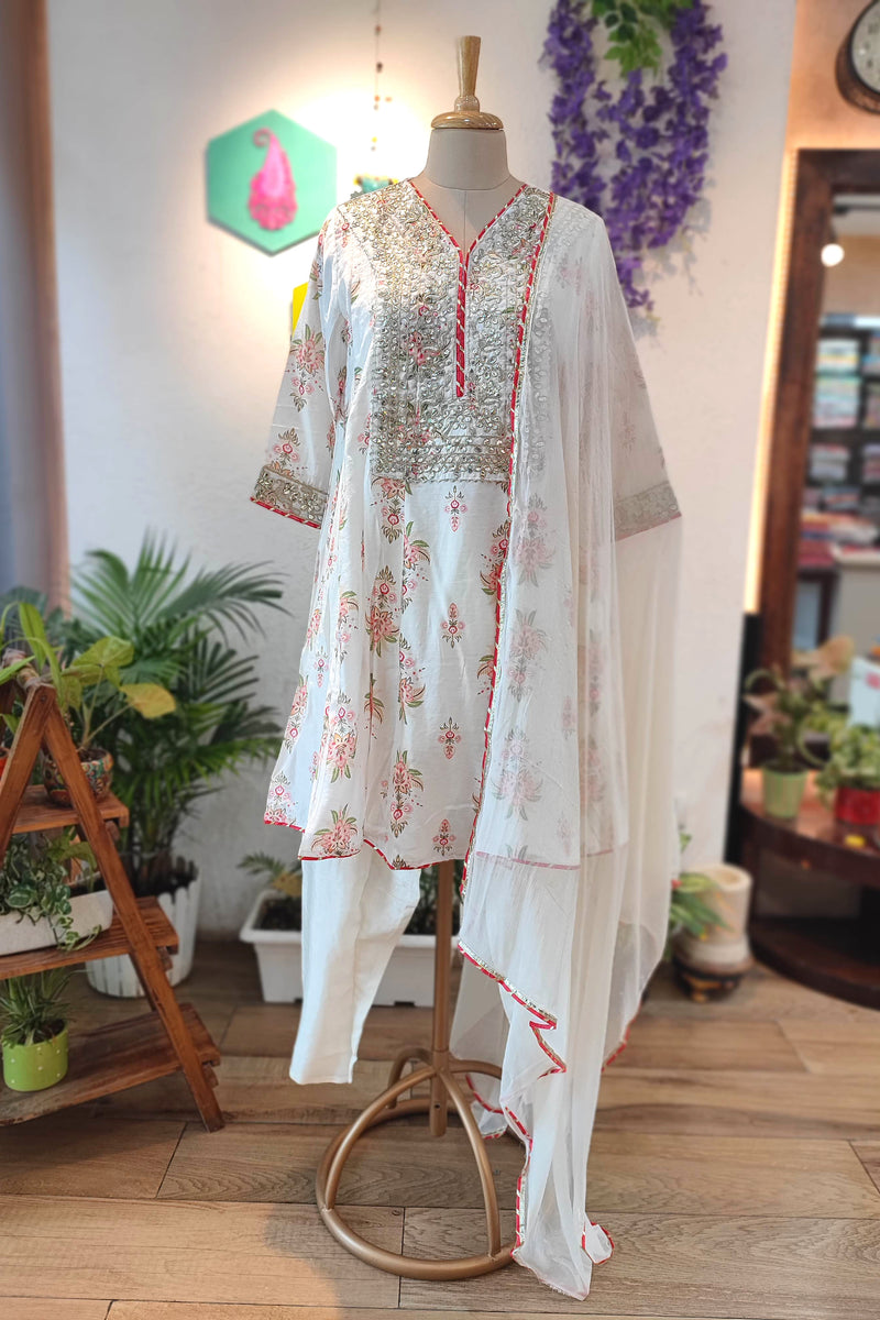 Floral Muslin Silk Kurta with Tulip Pants & Gota Patti Dupatta – Elegant Festive Wear