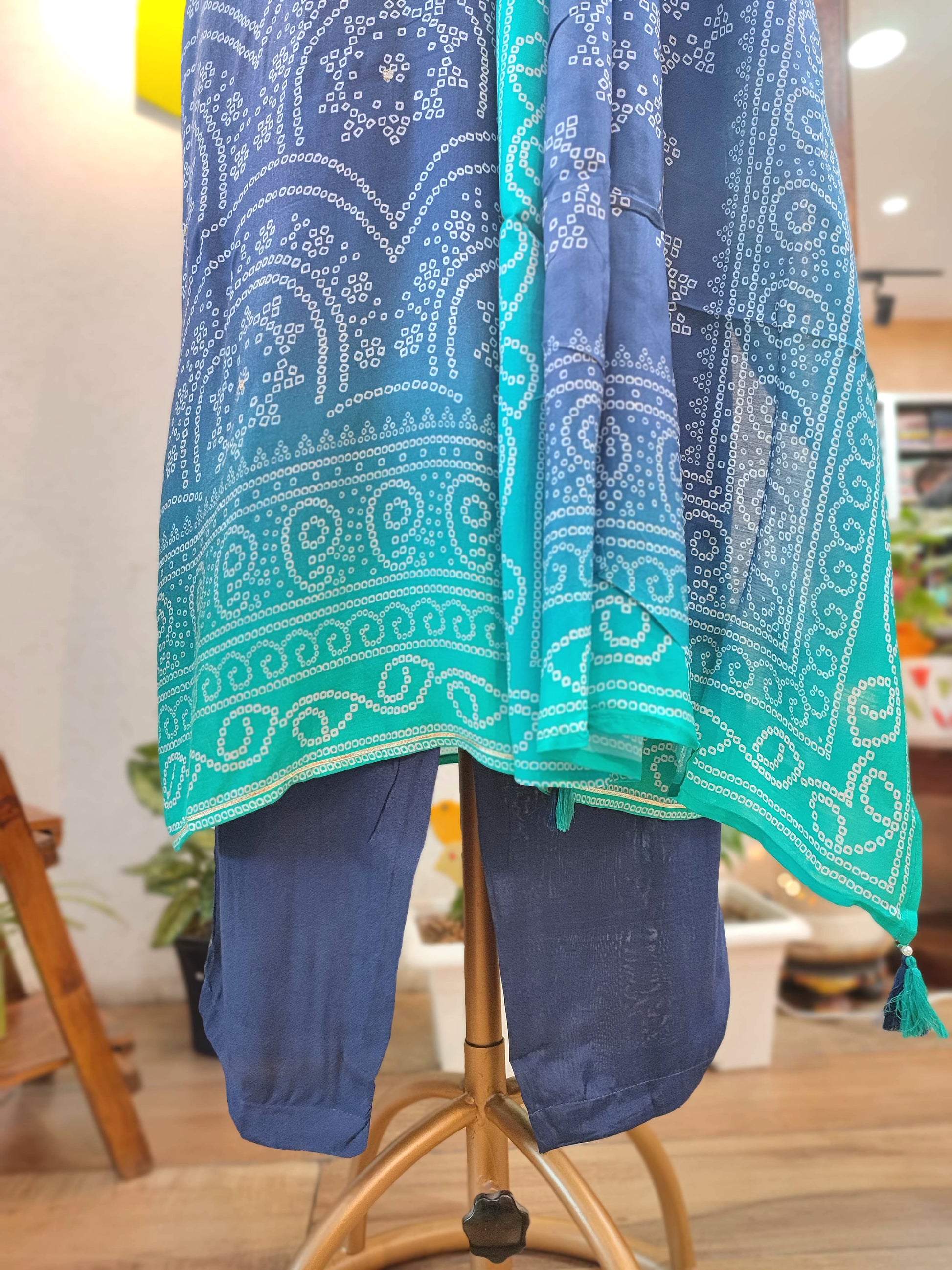 Blue Bandhani Print Soft Crepe Kurta Dupatta Set – Shop Now