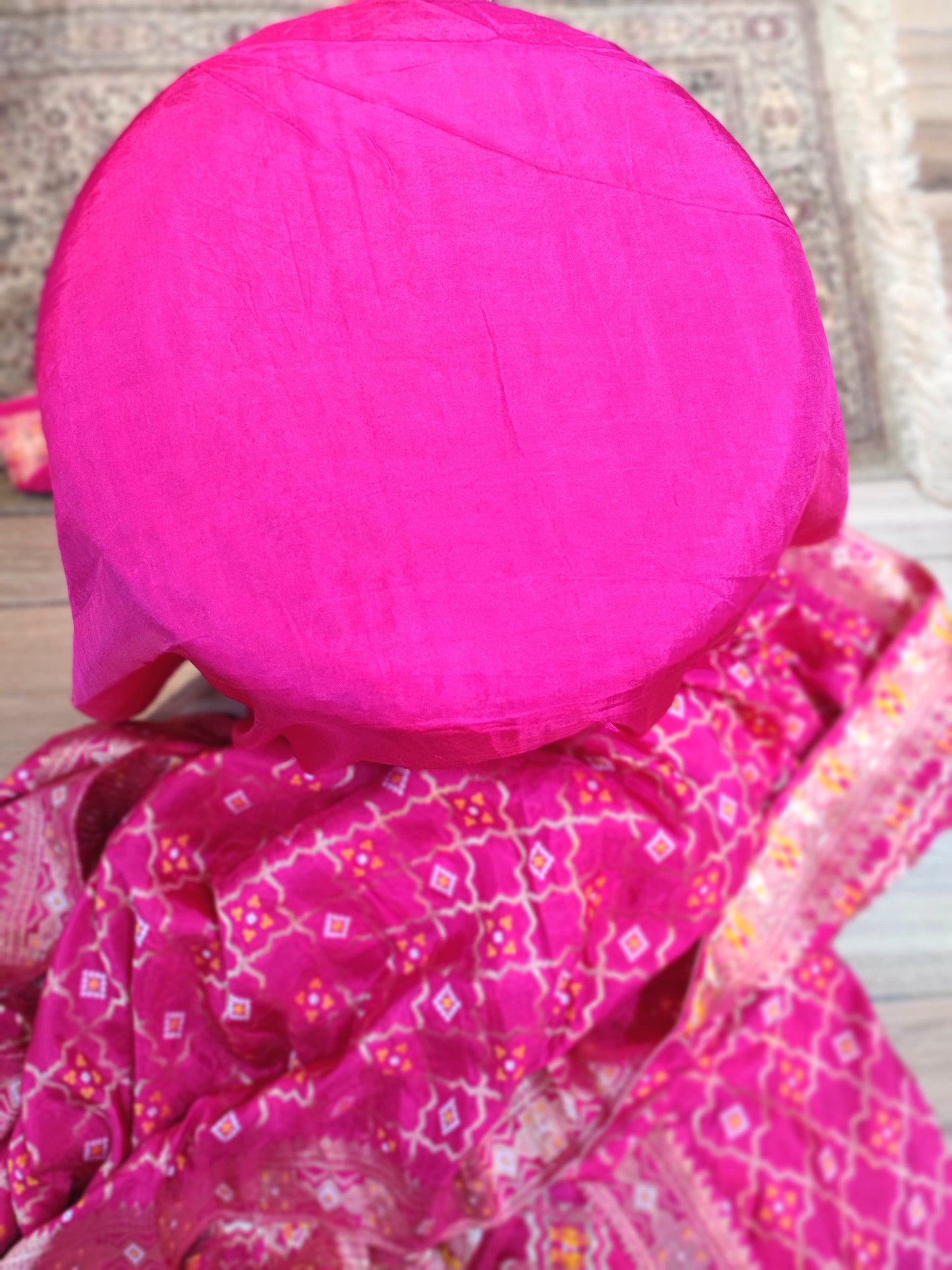 Pink Crepe Silk Saree with Banarasi Weaving Pallu and Elegant Golden Border