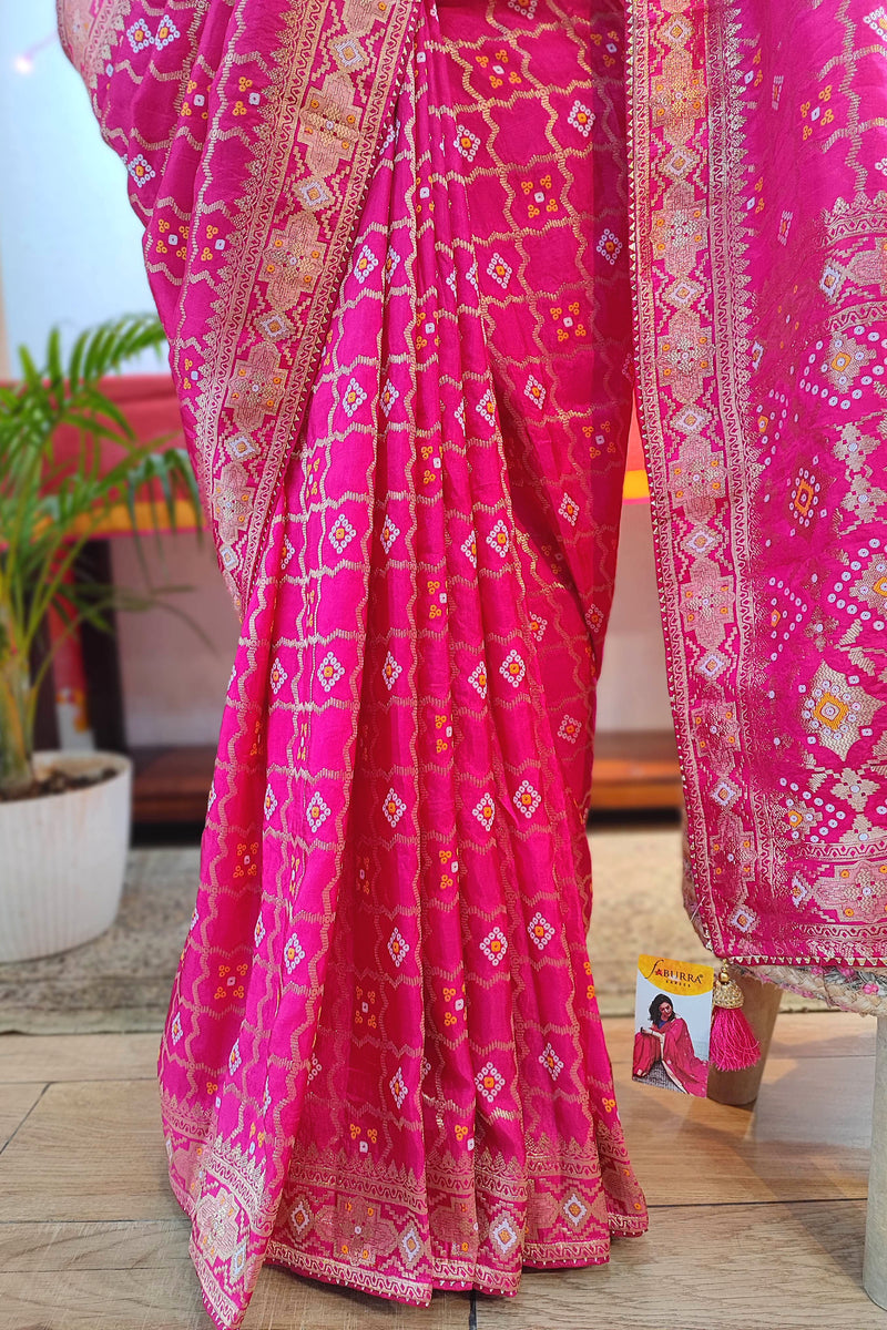 Pink Crepe Silk Saree with Banarasi Weaving Pallu and Elegant Golden Border