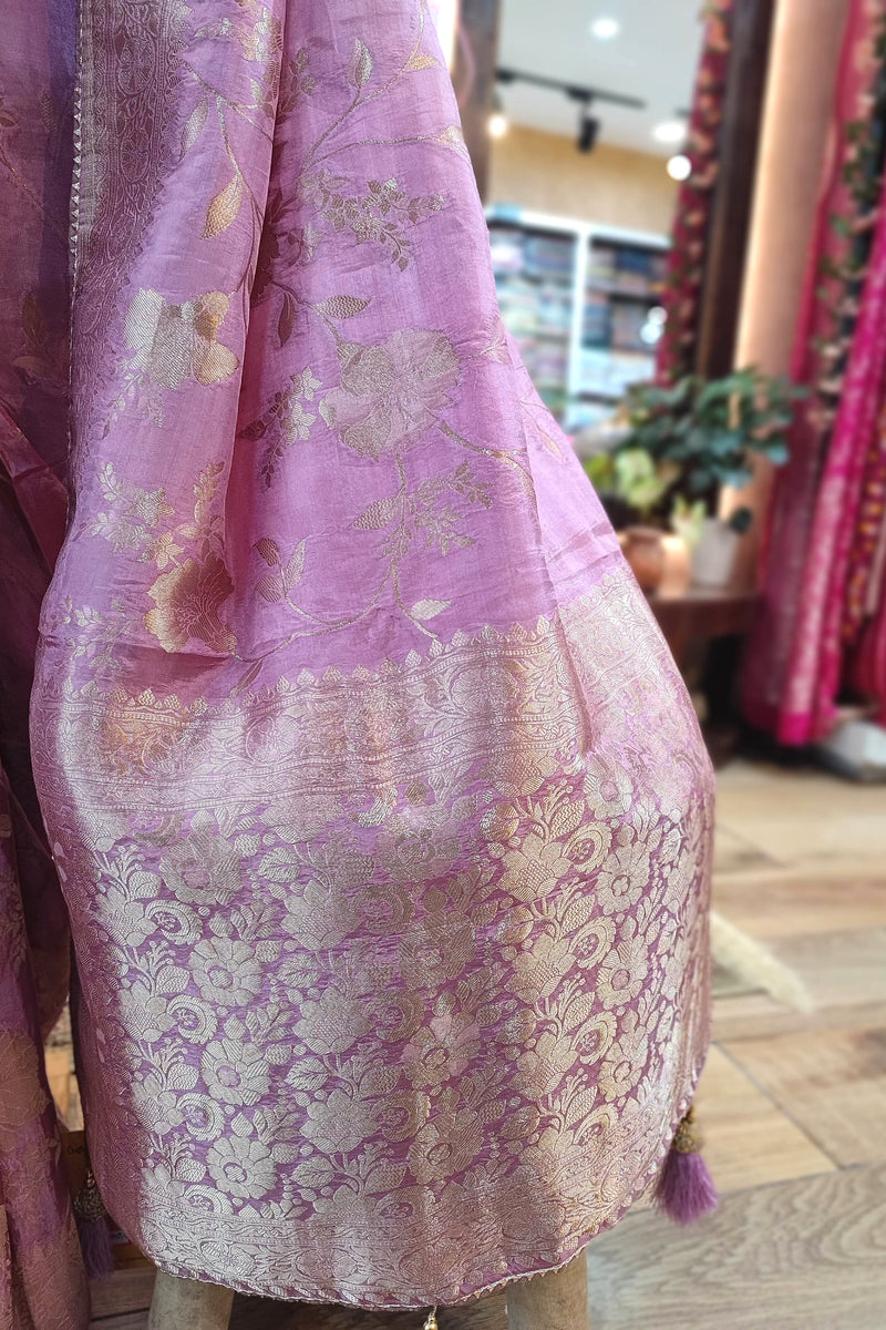 Lavender Crepe Silk Saree with Banarasi Weaving Pallu and Elegant Border