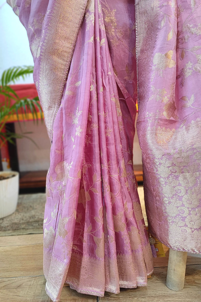 Lavender Crepe Silk Saree with Banarasi Weaving Pallu and Elegant Border