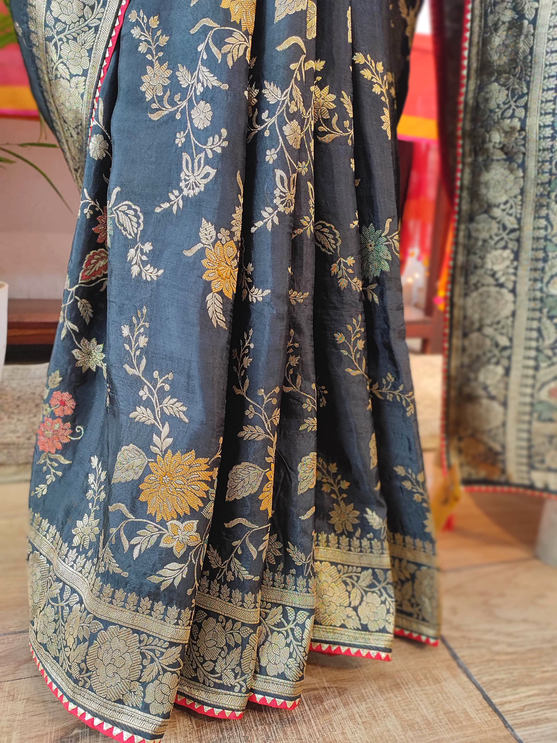 Black Crepe Silk Saree with Banarasi Weaving Border | Shop Now