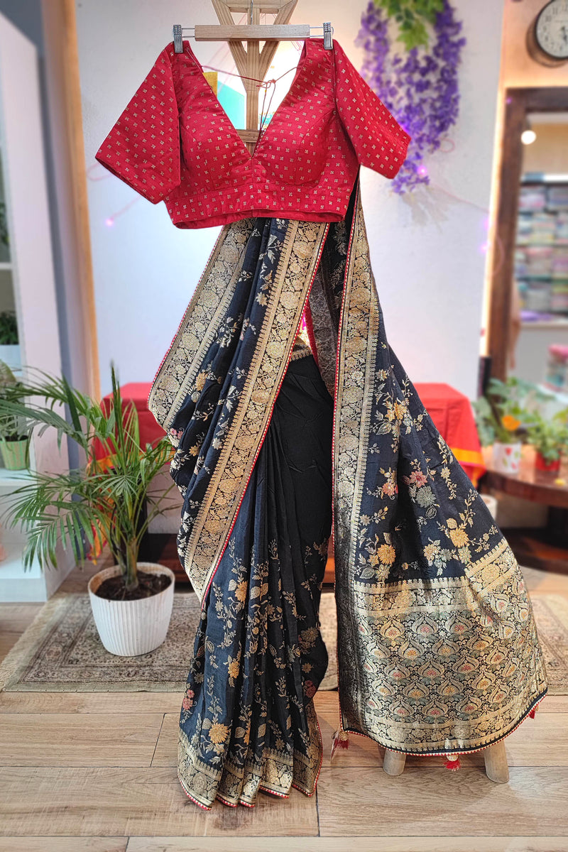  Black Crepe Silk Saree with Banarasi Weaving Pallu & Golden Border