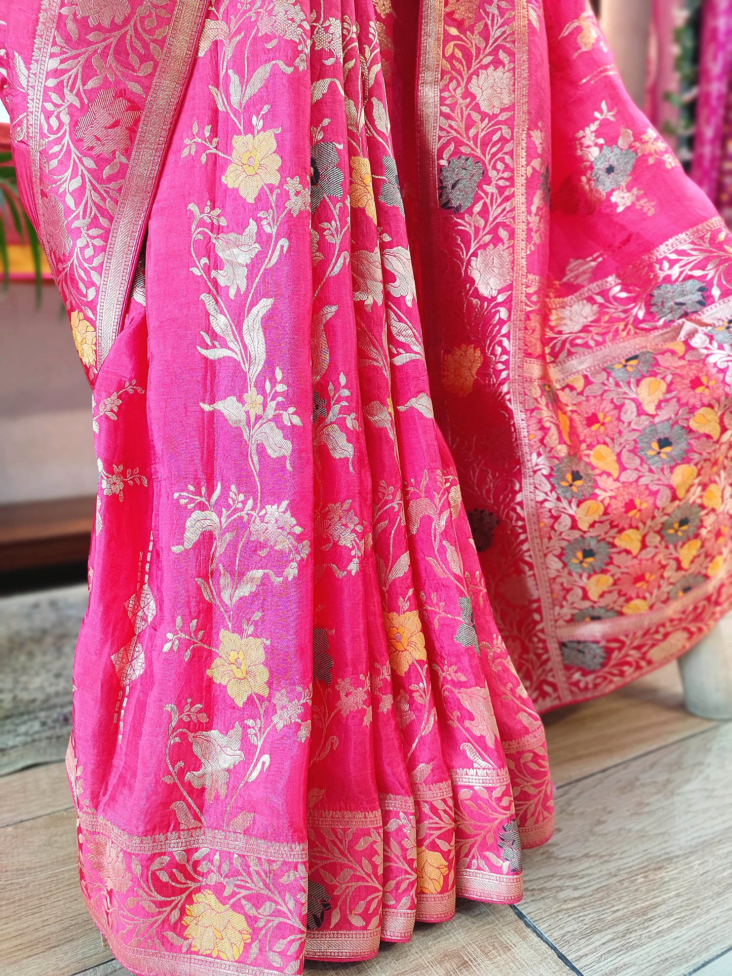 Pink Crepe Silk Banarasi Weaving Saree with Golden Border | Shop Now