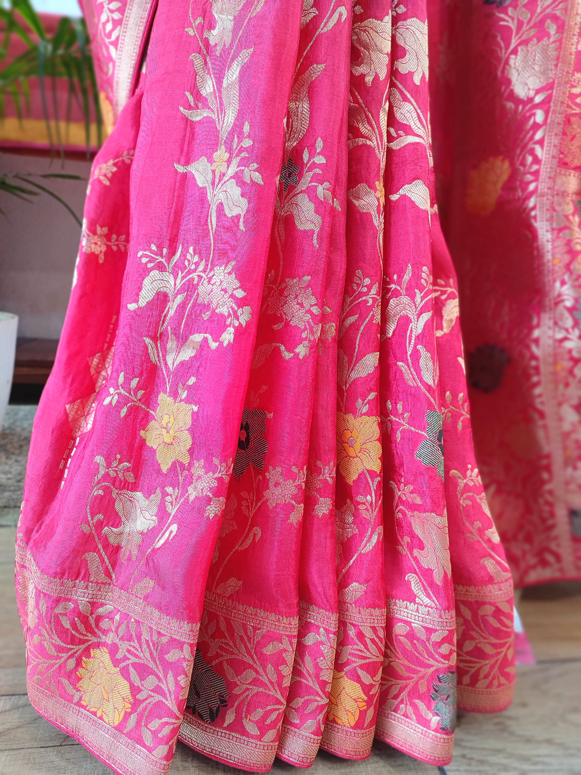Pink Crepe Silk Banarasi Weaving Saree with Golden Border | Shop Now