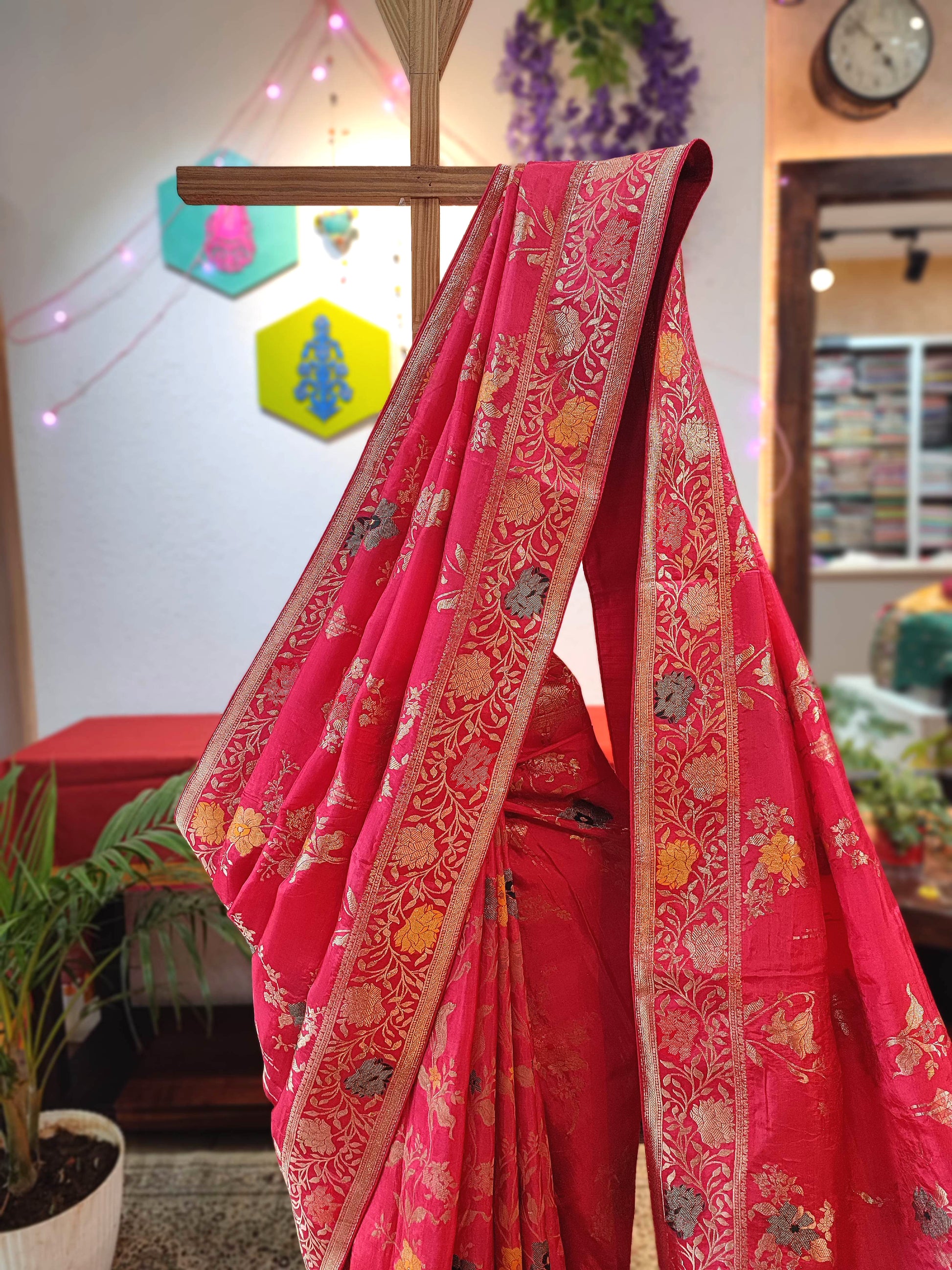 Pink Crepe Silk Banarasi Weaving Saree with Golden Border | Shop Now