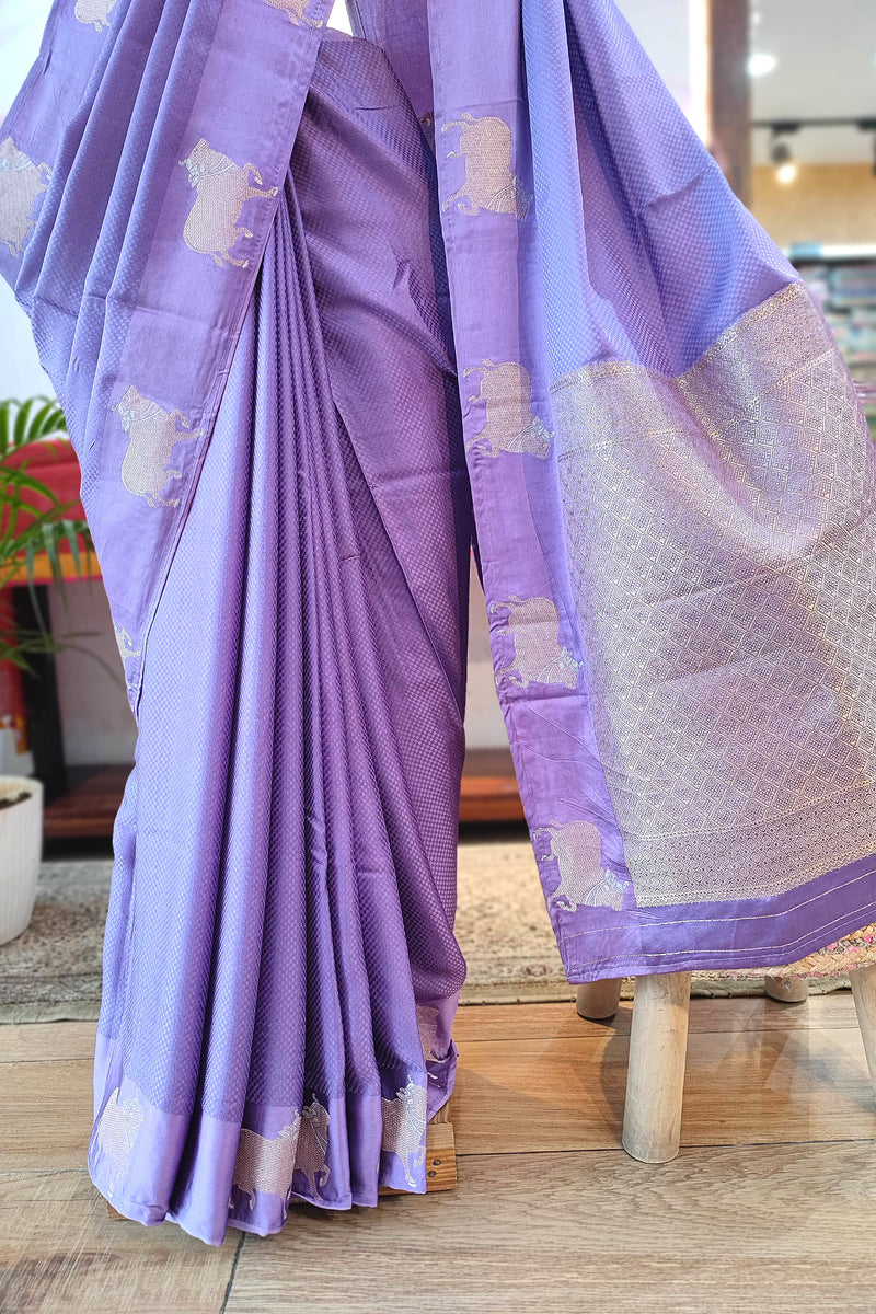 Lavender Gajji Silk Saree with Silver Zari Nandi Motifs | Festive Wear