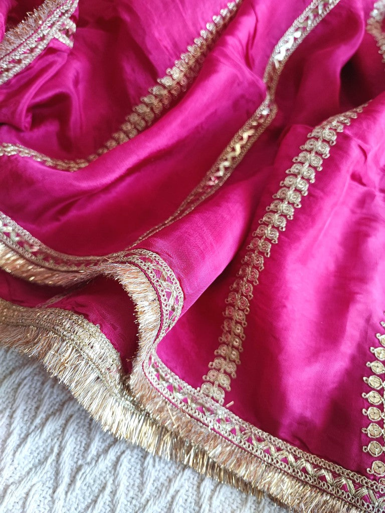 Stunning Rani Pink Crepe Suit with Handwork & Golden Border Dupatta – Partywear