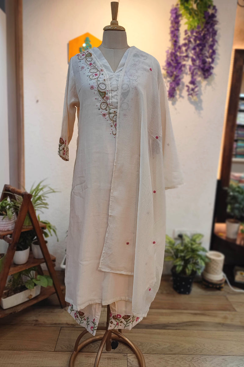 Ivory Linen Cotton Suit Set with Embroidery Highlights – Elegant Kurta Pant with Dupatta