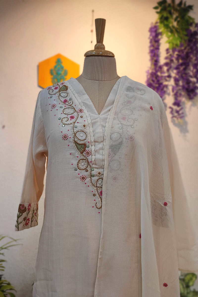 Ivory Linen Cotton Suit Set with Embroidery Highlights – Elegant Kurta Pant with Dupatta