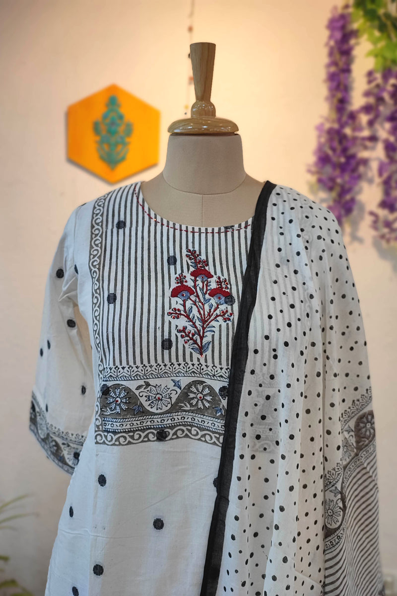 White Black Handloom Cotton Kurta Pant Dupatta Set with Printed Dupatta