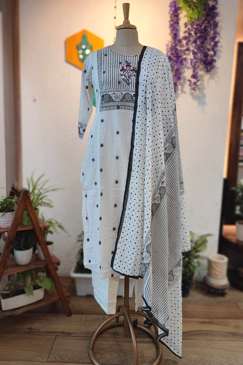White Black Handloom Cotton Kurta Pant Dupatta Set with Printed Dupatta