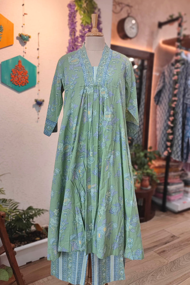 Sage Green Fine Cotton Kurta Pant Set – Floral Print
