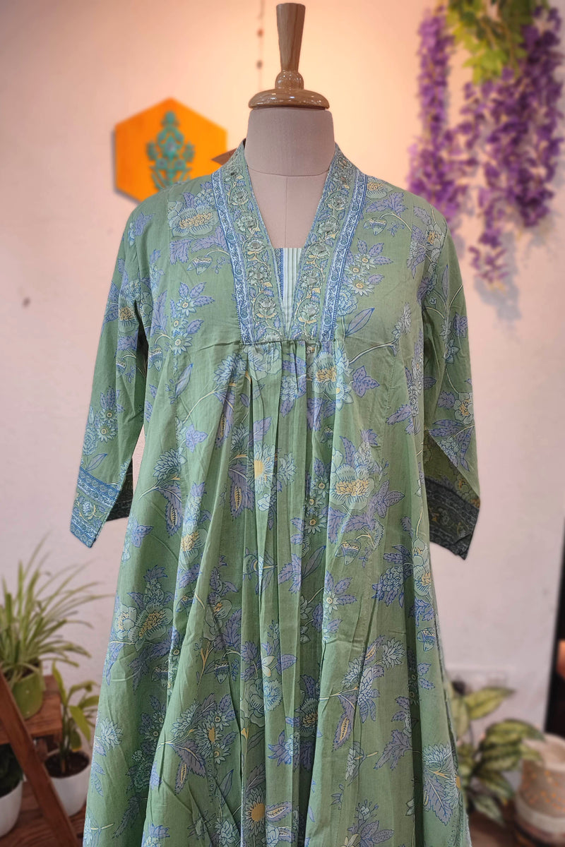Sage Green Fine Cotton Kurta Pant Set – Floral Print