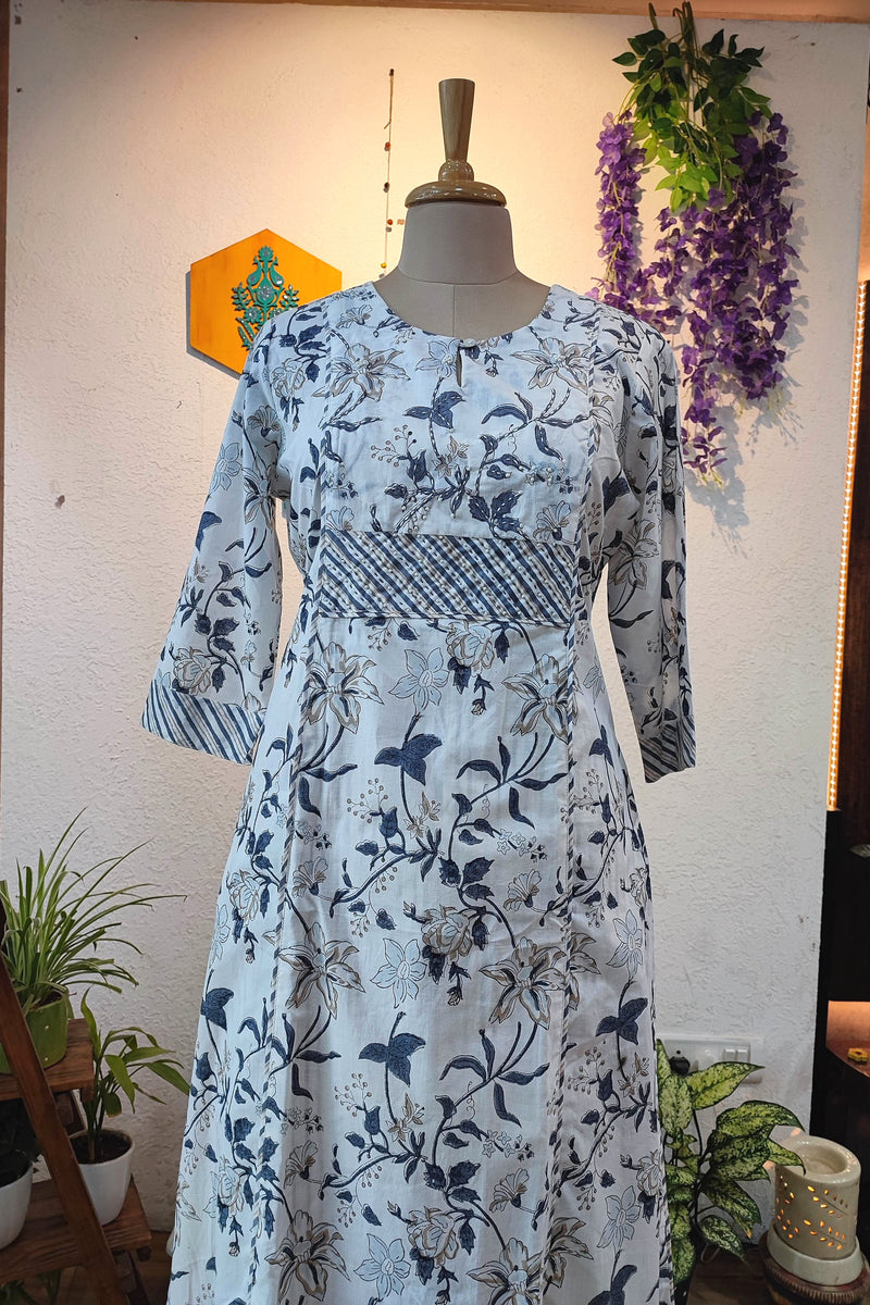 Sky Blue Fine Cotton Kurta Pant Set – Floral Print