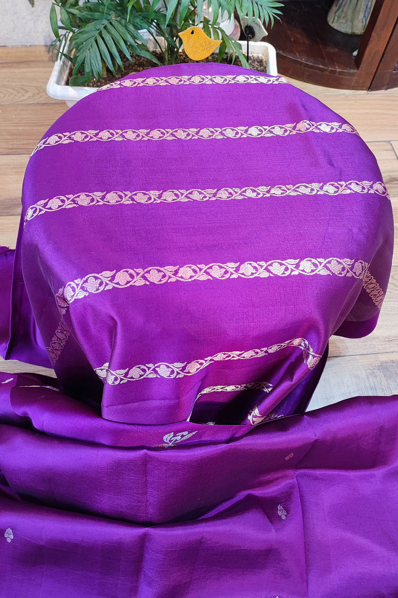 Pure Banarasi Silk by Silk Saree with Intricate Kadwa Boota Weaving