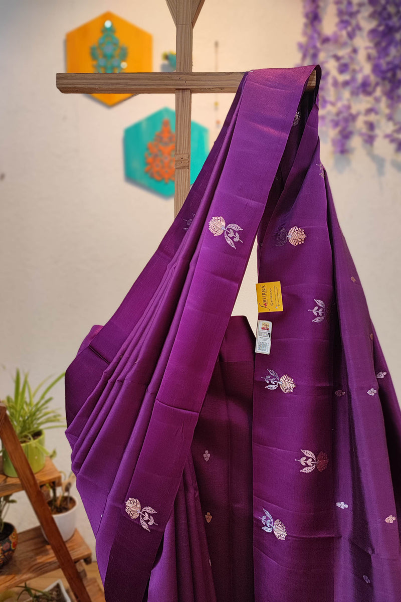 Pure Banarasi Silk by Silk Saree with Intricate Kadwa Boota Weaving