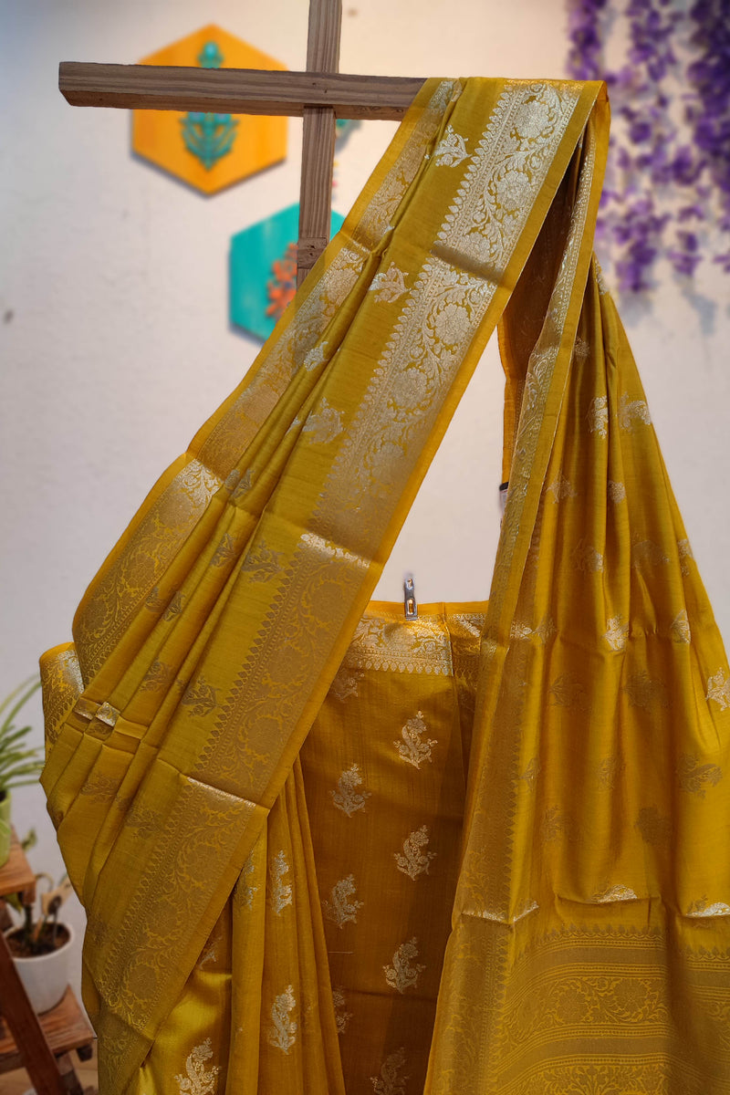 Mustard Yellow Banarasi Silk Saree with Zari Butti & Traditional Woven Pallu
