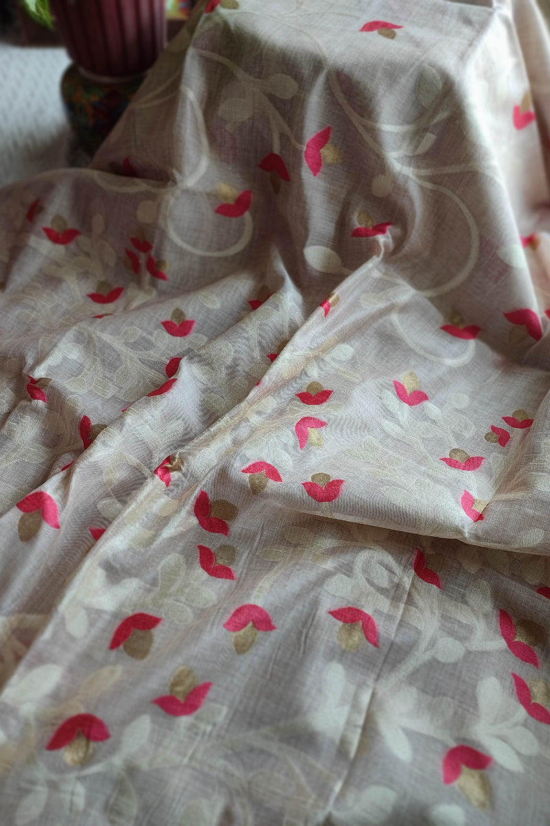 Beige Jaamdani Saree with Pink Floral Motifs & Elegant Woven Pattern