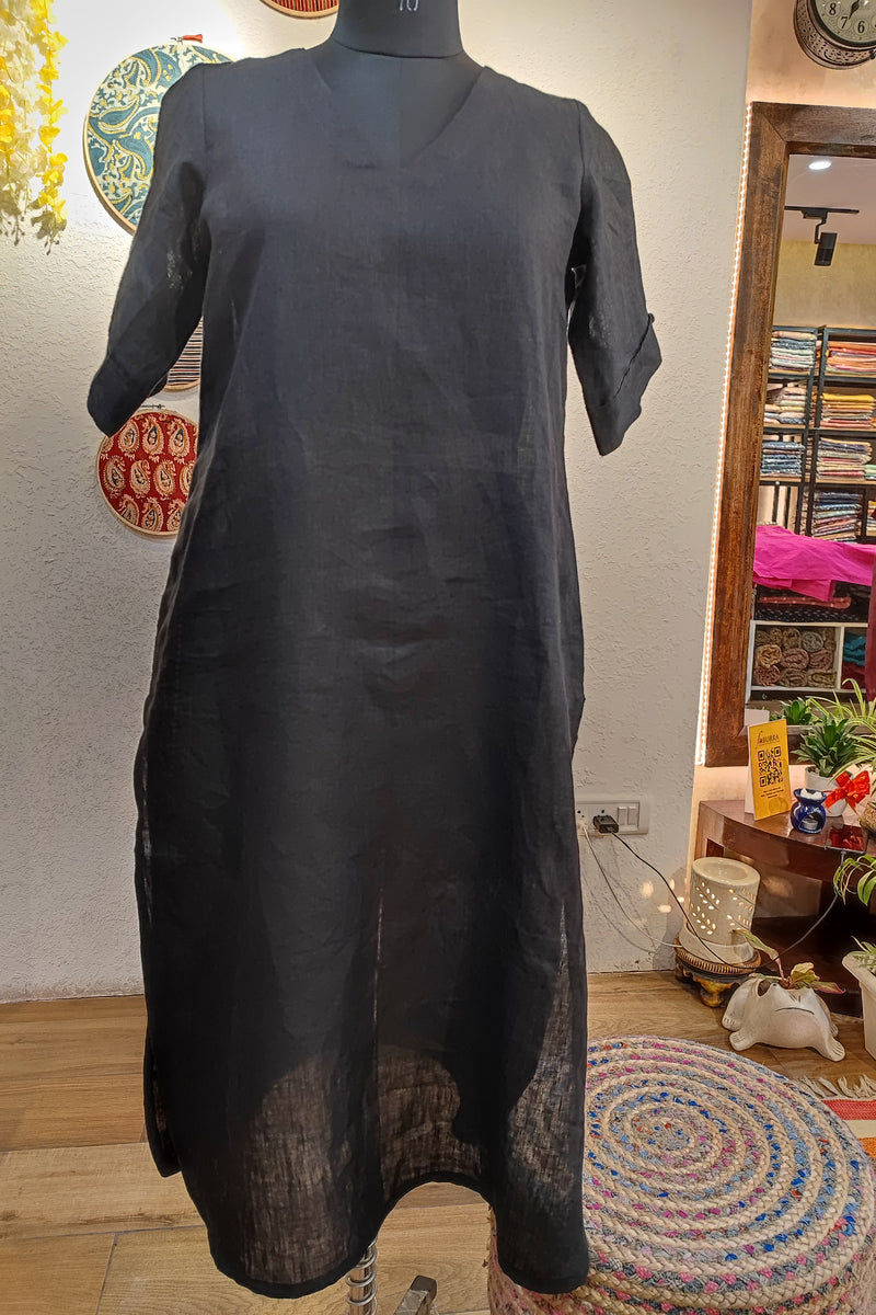 Black Pure Linen Loose Fit Kurta with Pocket Detailing (V Neck)