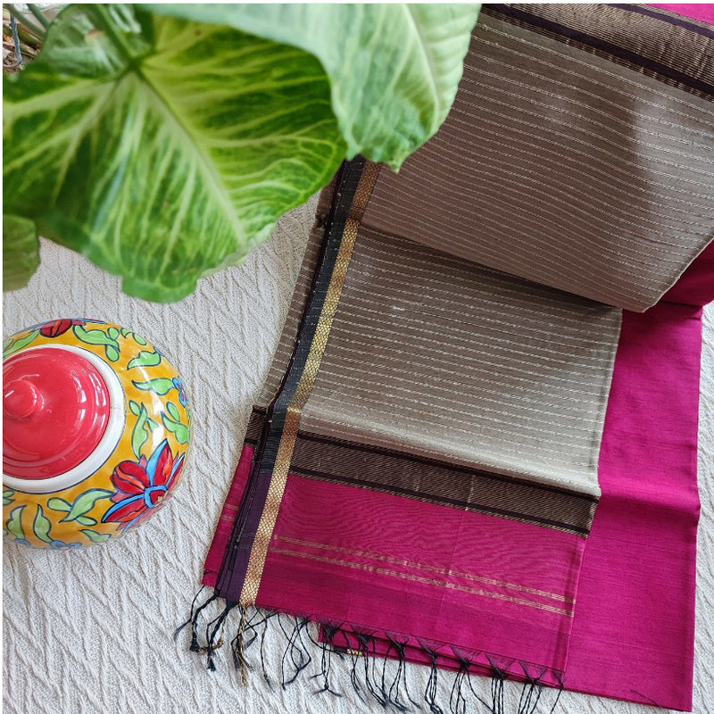 Magenta Premium Maheshwari Silk Saree with Thin Zari Border